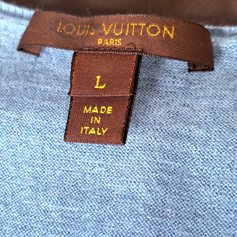 Louis Vuitton authentic cashmere blue sweater - Picture 9 of 10